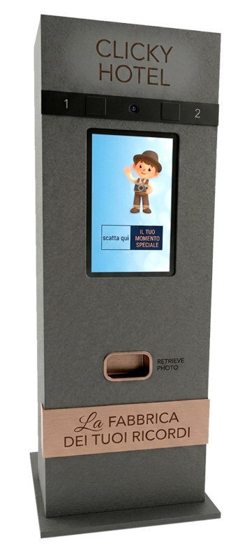 Totem selfie Clicky per hotel - stampa foto brandizzate e marketing esperienziale